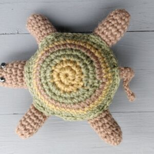 Kilpikonna virkattu (väri E)